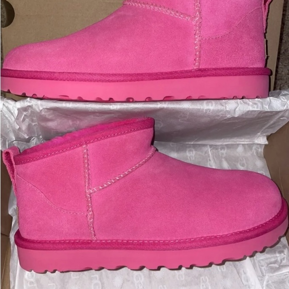 100% Authentic UGG Classic Ultra Mini Womens Winter Ankle Boots Taffy Pink